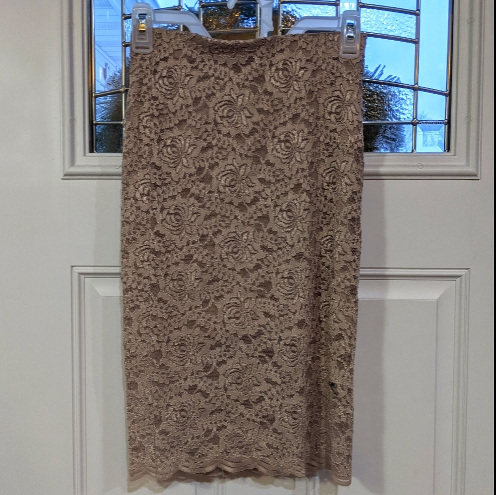 Floral Lace pencil skirt